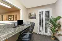 Days Inn by Wyndham Granbury Hotel di Granbury