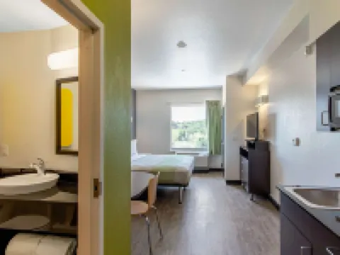 Studio 6 Austin, TX - Airport Hotels in Montopolis