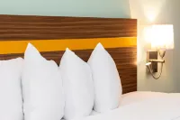 SPOT X Hotel Orlando/Intl Dr by The Red Collection Các khách sạn ở Lake Bryan