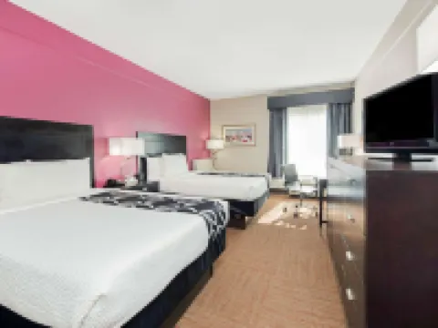 La Quinta Inn & Suites by Wyndham Winnie Hoteles en Winnie