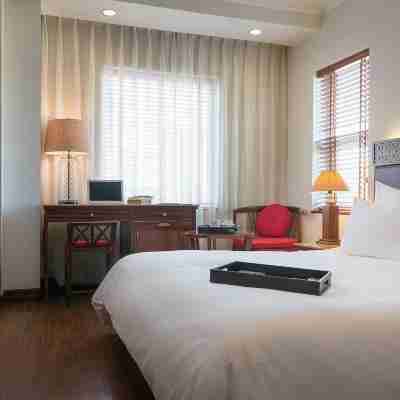 Hanoi E Central Luxury Hotel & Restaurant Rooms