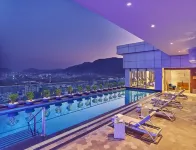 Vivanta Navi Mumbai Turbhe - Pools