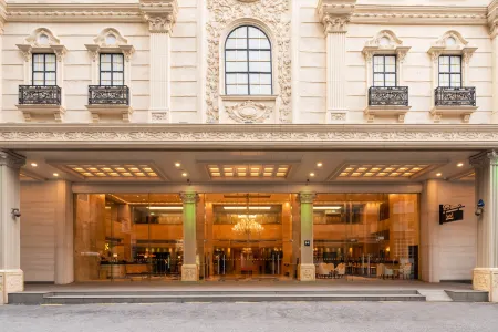 Holiday Inn Macau Отели рядом с достопримечательностью «Либвинский Дом»