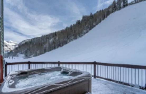 Etta Place 1 by AvantStay Ski in Ski Out Unit w Views of the Slopes
