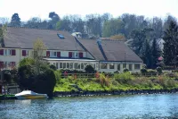 Logis - Hôtel & Restaurant des Lacs Paris Sud Hotels in Essonne