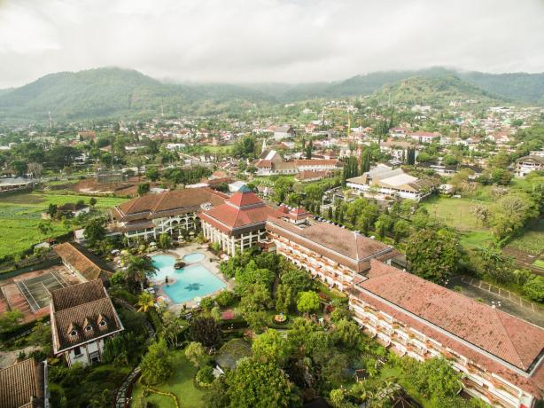Royal Hotel and Villa Batu Hotels in Batu Sub-District