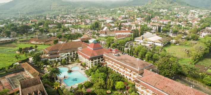 Royal Hotel and Villa Batu Hotels in Batu Sub-District