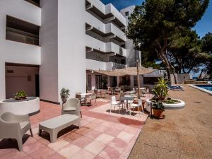 Apartamentos Es Pujols - Emar Hotels