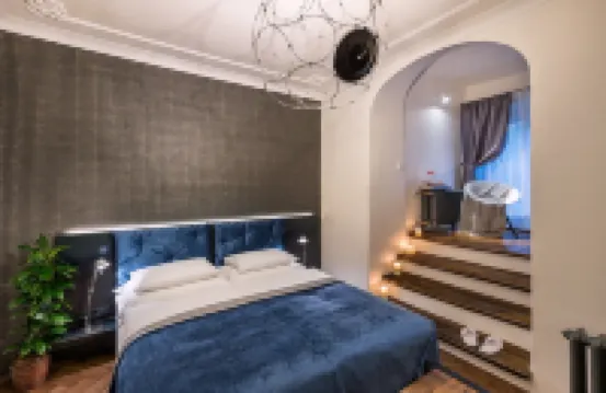 ムー バイ ザ キャッスル