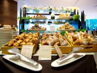 Best Western Plus The Hub Hotel Hotels near Bonola Station