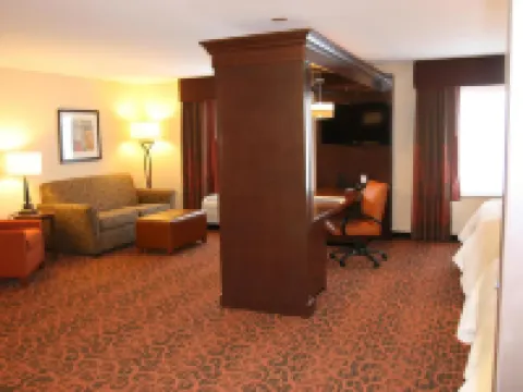 Hampton Inn & Suites Peru Hotels in Peru