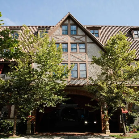 Grand Bohemian Lodge Asheville, Autograph Collection