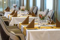 Willis Hotel Business & Wellness - breakfast
