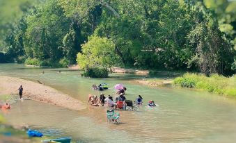 4 Blue River Camp - Glamping Cabin