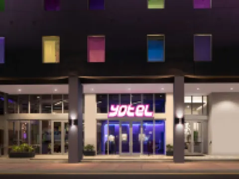 Yotelpad Miami Hotels near Jungle Island