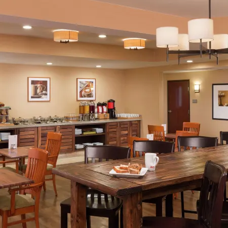 DoubleTree by Hilton Portland - Tigard
