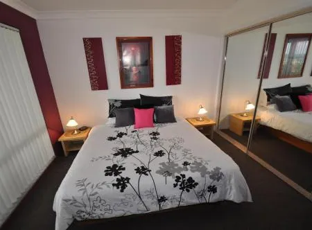 Beachfront Apartments Hotel di Narooma