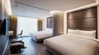 Golden Garden Hotel فنادق في تايبيه