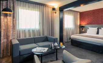 4. Hôtel Me..