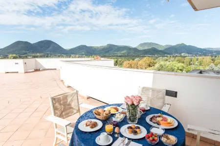 Galzignano Resort Terme & Golf - Hotel Sporting Отели рядом с достопримечательностью «Metropole Minigolf»