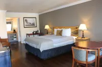 Historian Inn - parking