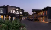 Basecamp Boulder Hotel dekat Folsom Field