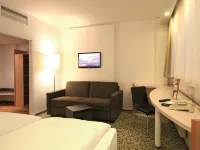 ibis Dresden Zentrum Hotels near Junge Garde