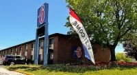 Motel 6 Oak Creek, WI