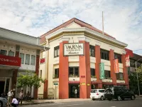Varna Culture Hotel Soerabaia Hotels in Genteng