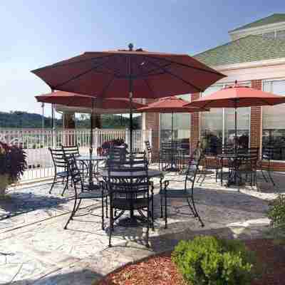 Hilton Garden Inn Morgantown Hotel Exterior