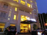 HW Hotel Padang Các khách sạn gần STIE KBP Padang