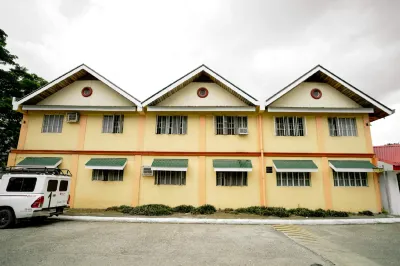 Pallet Homes - Ledesco Hotels in Ілойло