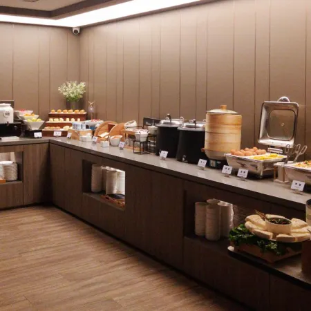 HanTing Hotel (Yulin Railway Station)