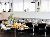 เบสต์ เวสเทิร์น ปารีส ปอร์ต เดอ แวร์ซาย โรงแรมในIssy-les-Moulineaux
