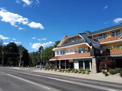 Prestige Beach House, BW Premier Collection Hotels near Okanagan Lake