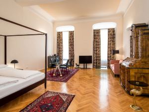 Boutique Hotel Dom - Rooms & Suites