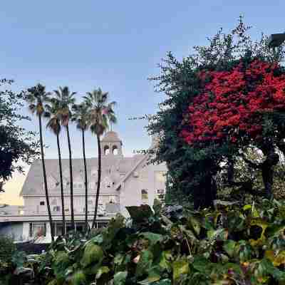 The Claremont Club & Spa, A Fairmont Hotel Hotel Exterior