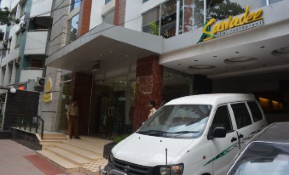 Grand Oriental Hotel - Housity