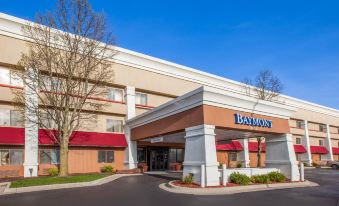 Baymont by Wyndham Grand Rapids Airport