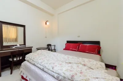 Plum Inn 1