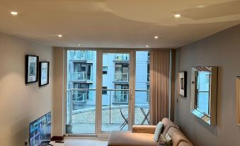 Londwell - Luxury Chelsea Apartment with Balcony
