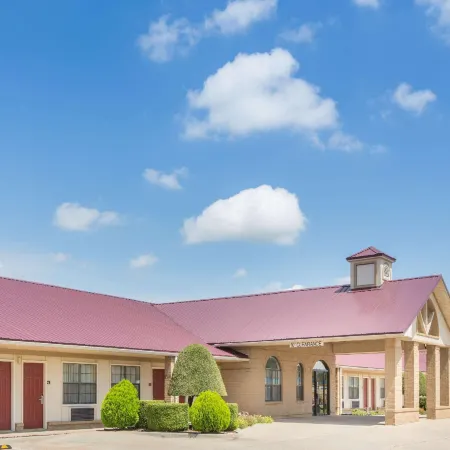 Days Inn by Wyndham Lonoke