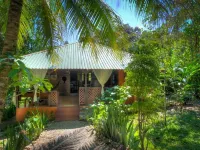 Caribe Town Bungalows Hotel a 
