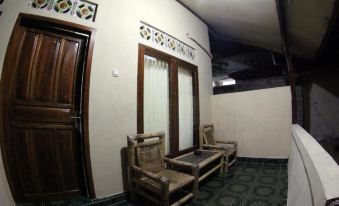 Duyung Rooms & Resto Gerupuk
