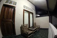DUYUNG ROOMS & RESTO GERUPUK
