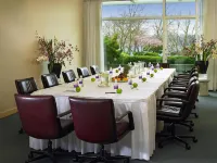 Inn at Laurel Point Hotels near MacDonald Park