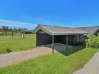 "Gretha" - 1.0km from the Sea