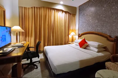 Johns Pardede International Hotel