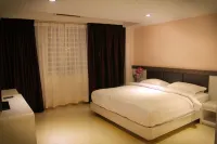 Ktc Hotel - Parkplatz