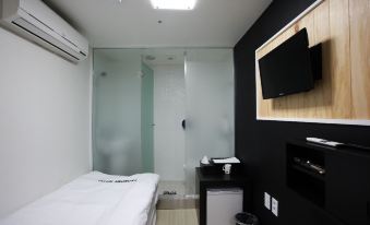 Ekonomy Hotel Myeongdong Premier